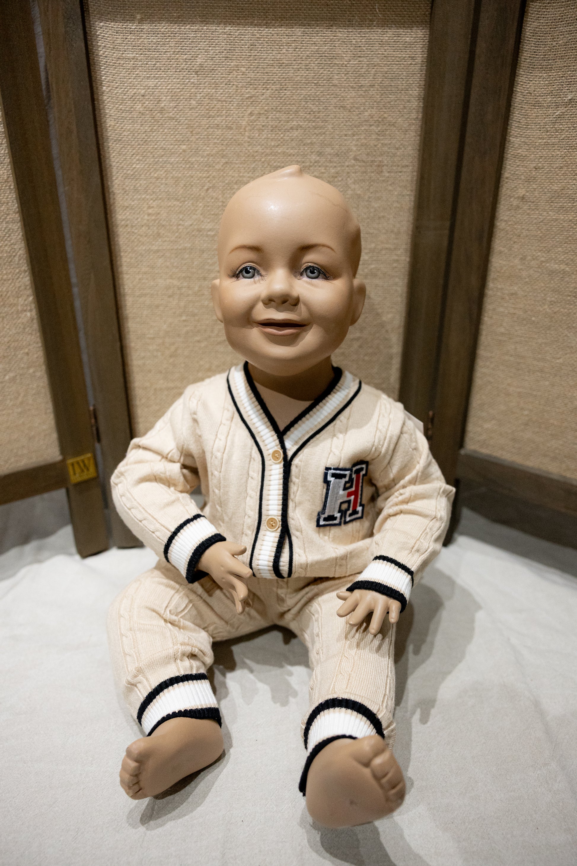 Beige broekje met bijpassend vestje