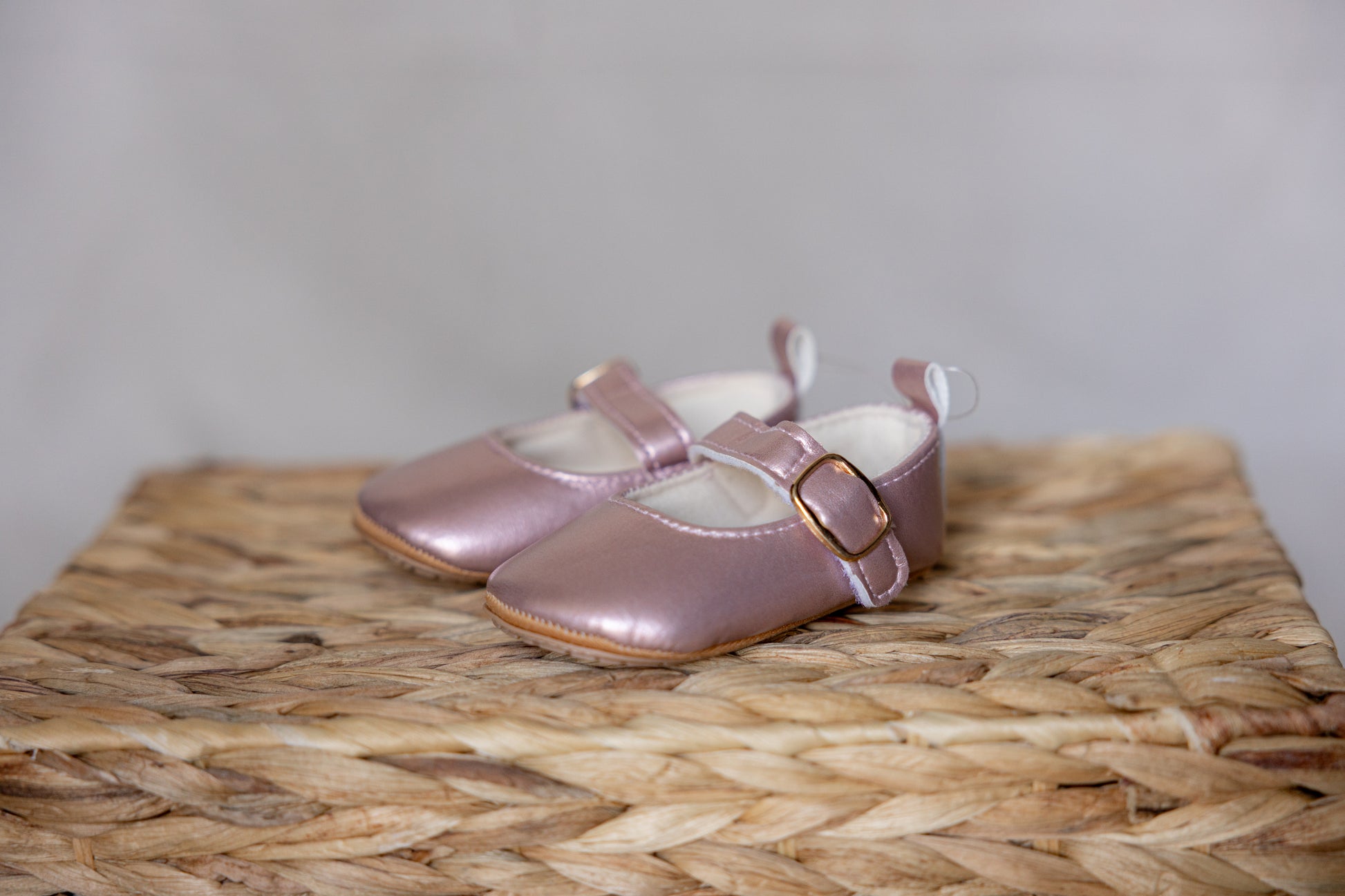 Oudroze babyschoentje