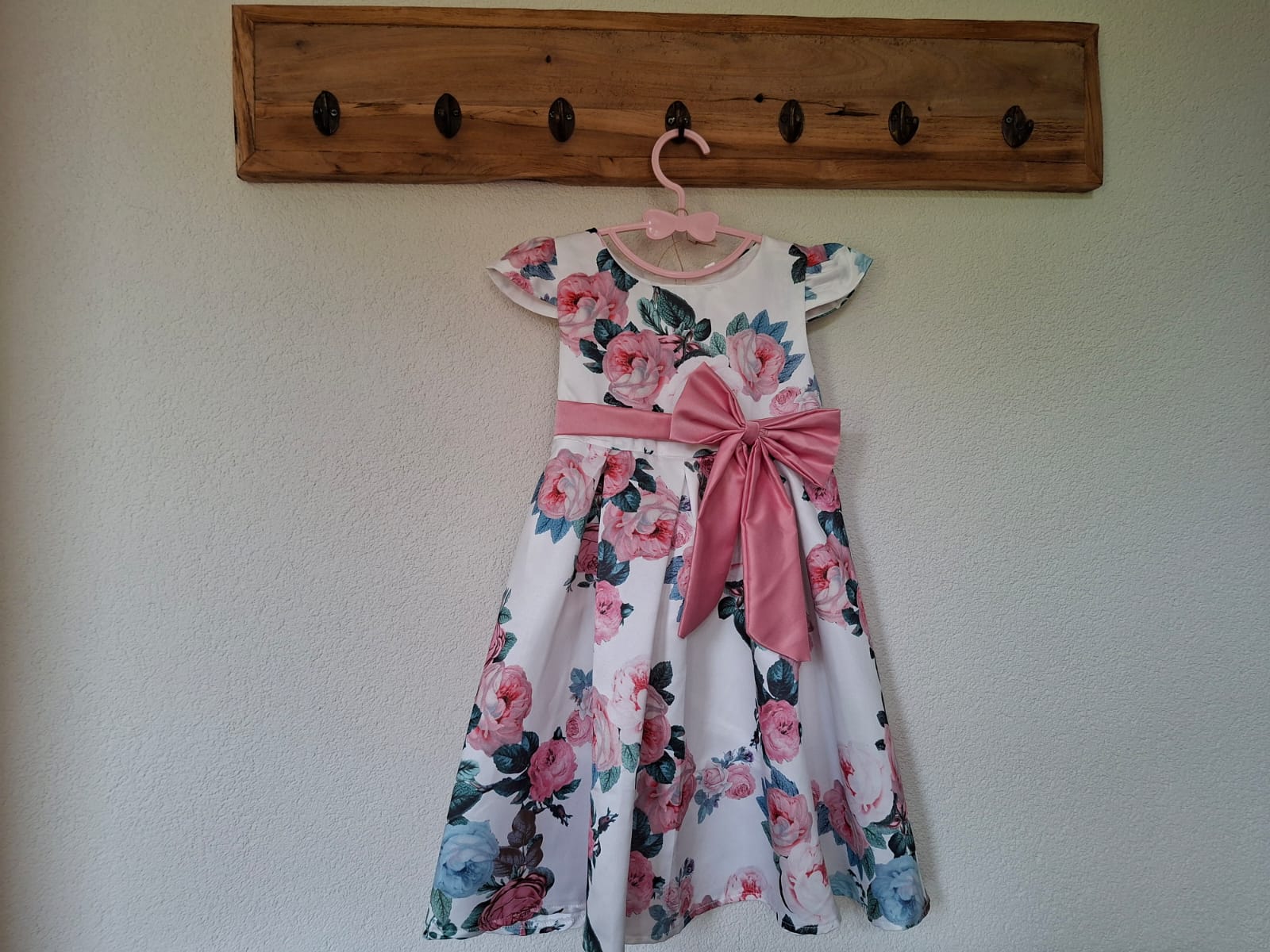 Jurkje met kapmouwtjes